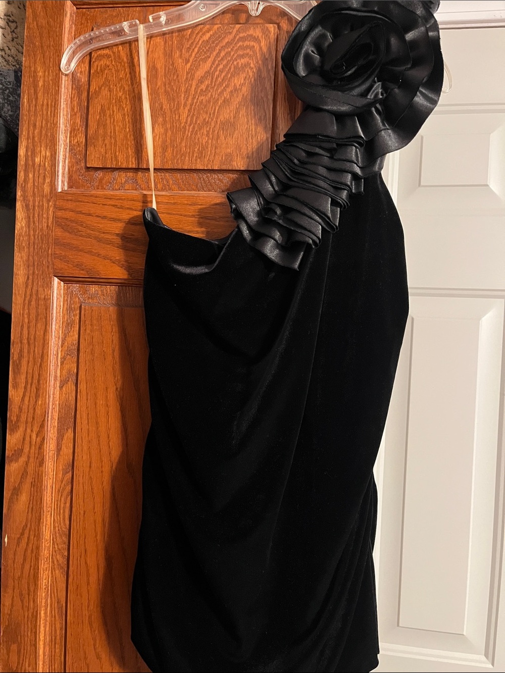 dressbarn Black One-Shoulder Ruffled Rose velvet top size Medium